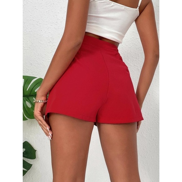 Plicated Detail Wide Leg Shorts with pockets - Picture 5 of 11